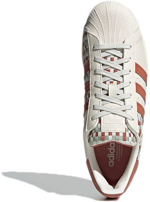阿迪达斯三叶草男女款Superstar低帮运动鞋 白/红/绿 GV9230 Purchase 阿迪达斯三叶草男女款Superstar低帮运动鞋 白/红/绿 GV9230