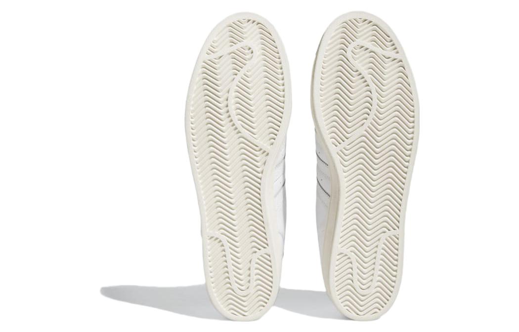 Shop adidas Originals Superstar ADV 'Putih' HP9106