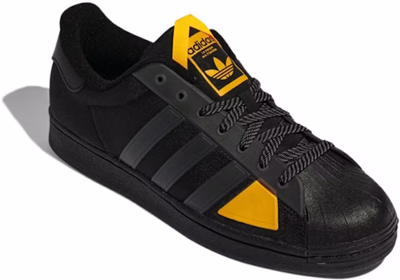 adidas Originals Superstar Winterized 'Charcoal Black' Hitam Arang H02879 Lookbook adidas Originals Superstar Winterized 'Charcoal Black' Hitam Arang H02879