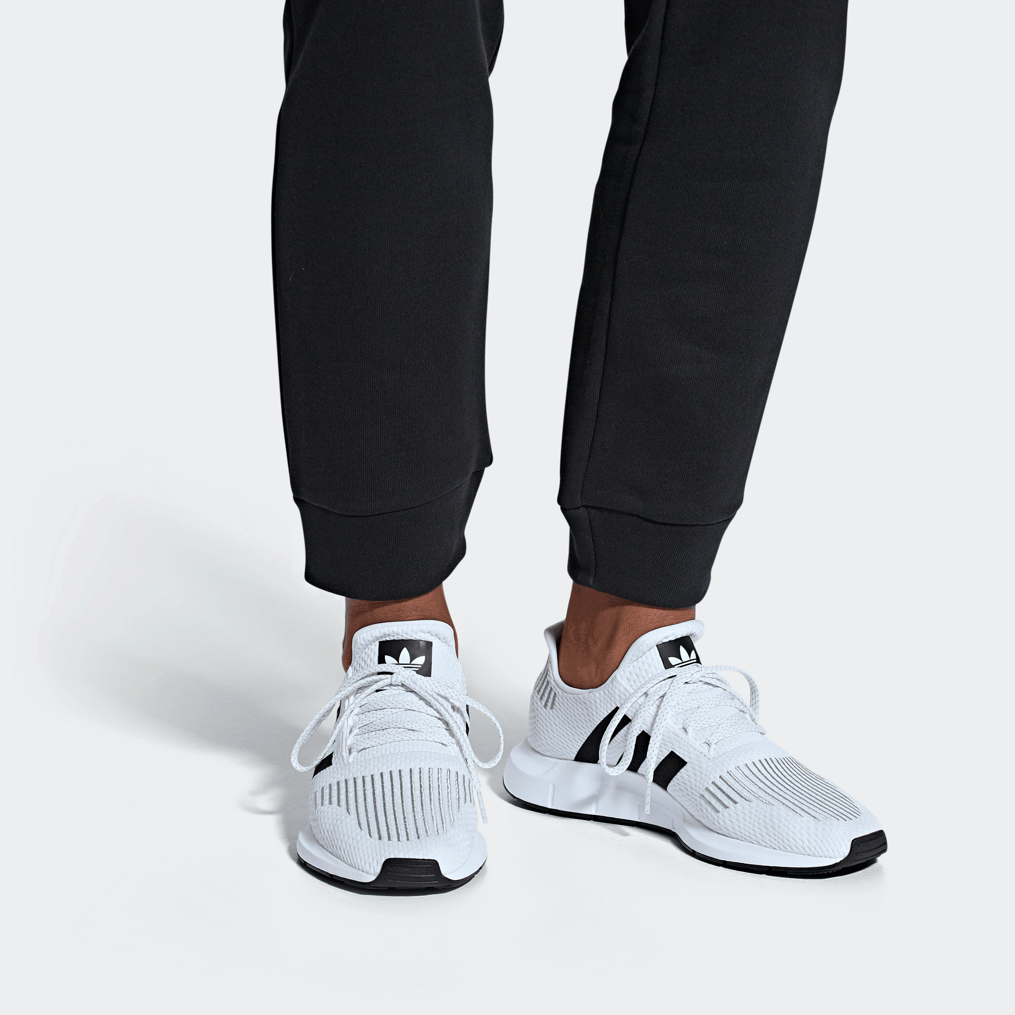 Sizing adidas Originals Swift Zwart/Wit BB9583