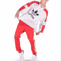 Shop Adidas Originals 三葉草復古條紋透氣長袖T恤 白/紅 FM1586