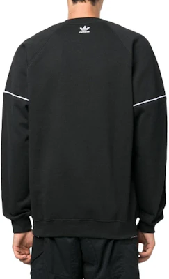 adidas Originals 三葉草刺繡三條紋黑色男士圓領運動衫 HK7344 Shop adidas Originals 三葉草刺繡三條紋黑色男士圓領運動衫 HK7344