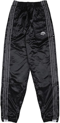 adidas Originals Celana Track Retro Trefoil Logo Hitam - Pakaian Santai. CV5256 Buy adidas Originals Celana Track Retro Trefoil Logo Hitam - Pakaian Santai. CV5256