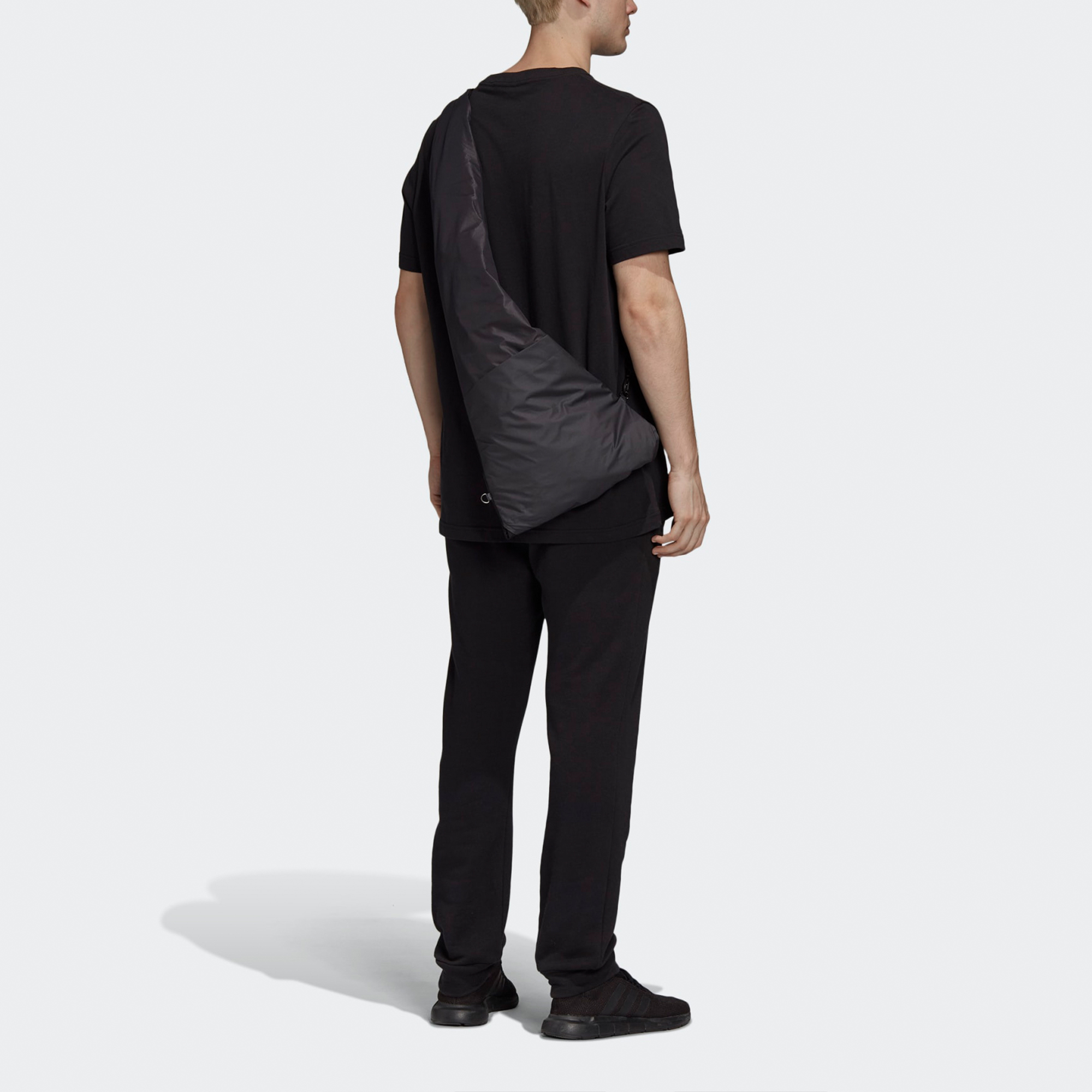 Cheap adidas Originals 三葉草可收納半拉鍊黑色外套 休閒運動裝 FM3679