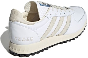 阿迪达斯三叶草TRX复古耐磨舒适米白色鞋 H05386 Shop 阿迪达斯三叶草TRX复古耐磨舒适米白色鞋 H05386