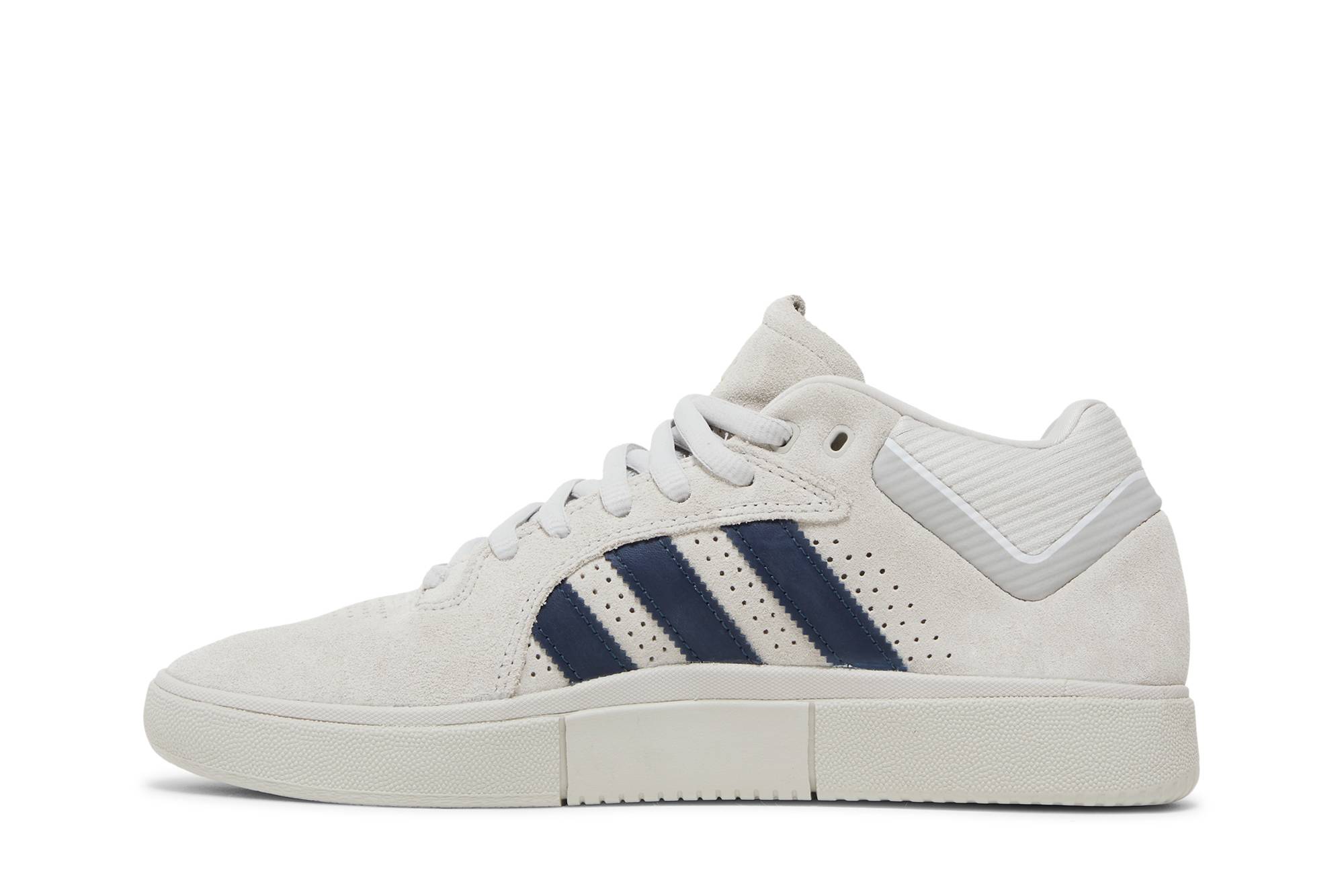 Lookbook 阿迪达斯 Originals Tyshawn - 纽约 GY3666