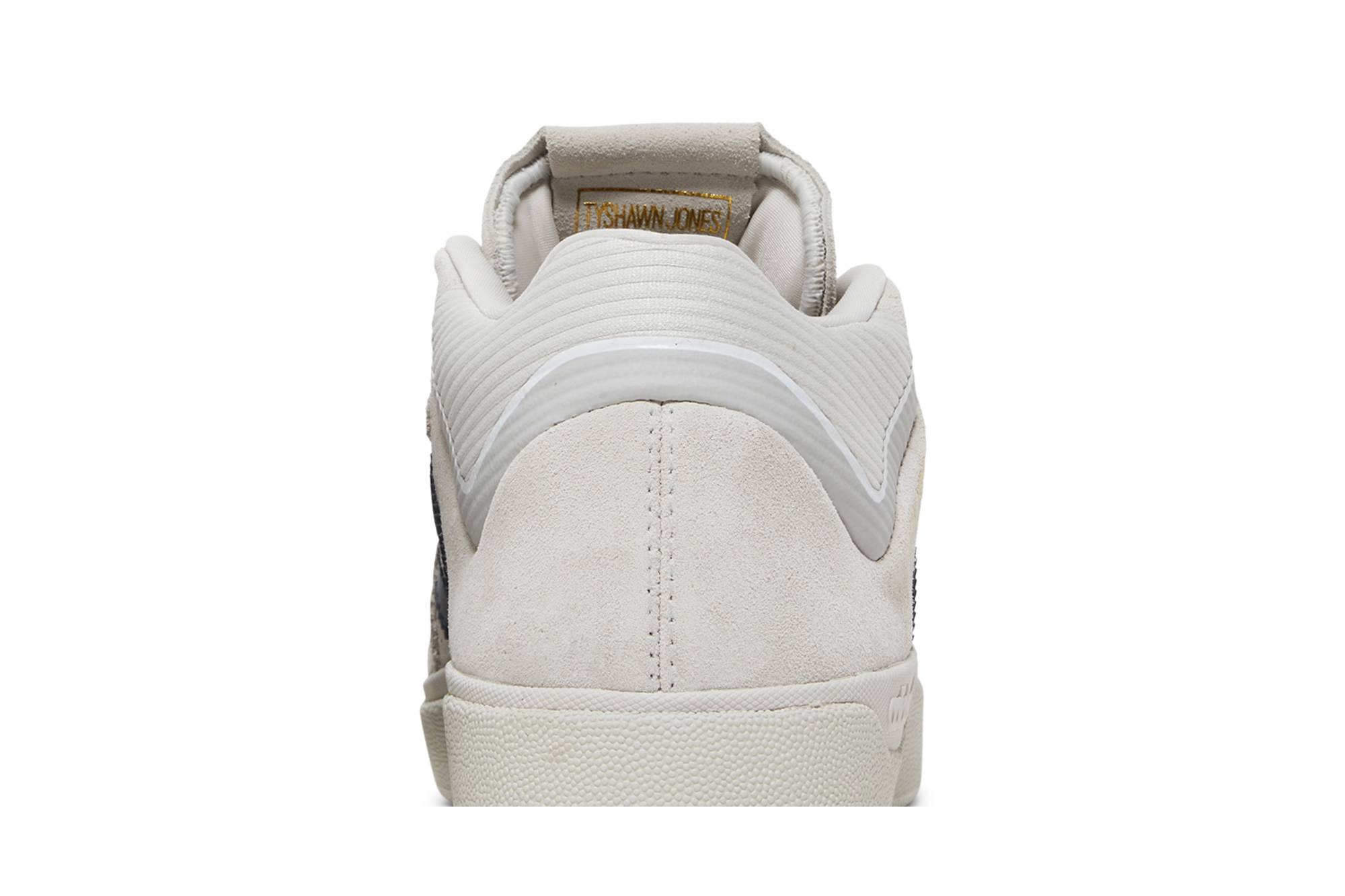 Sizing 阿迪达斯 Originals Tyshawn - 纽约 GY3666