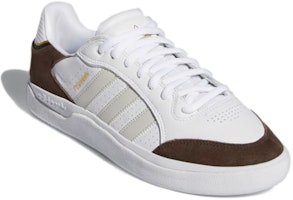 adidas Tyshawn Low 'Putih Coklat' GZ8368 Lookbook adidas Tyshawn Low 'Putih Coklat' GZ8368