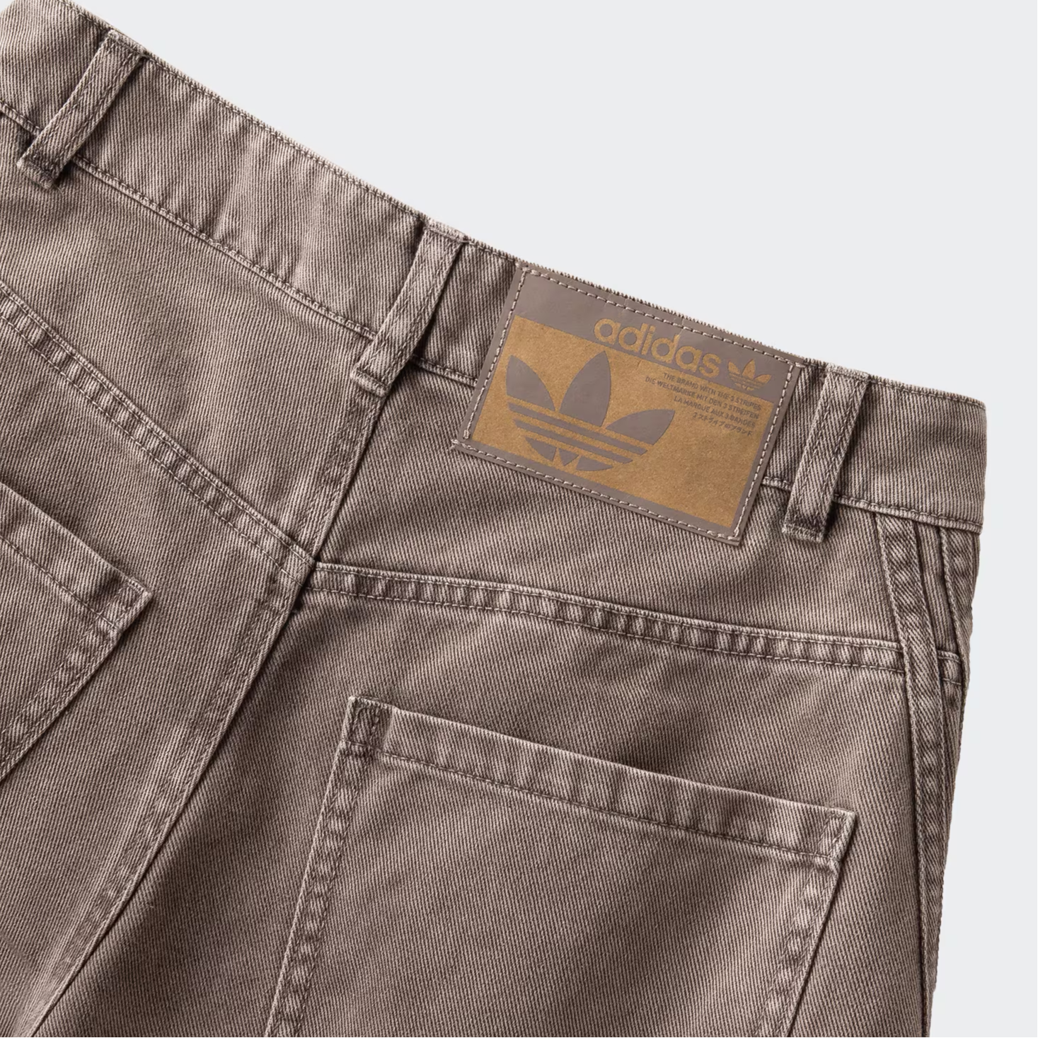 Shop adidas Originals 洗滌多口袋工裝褲 中性 地球棕色 休閒風格 KD4324