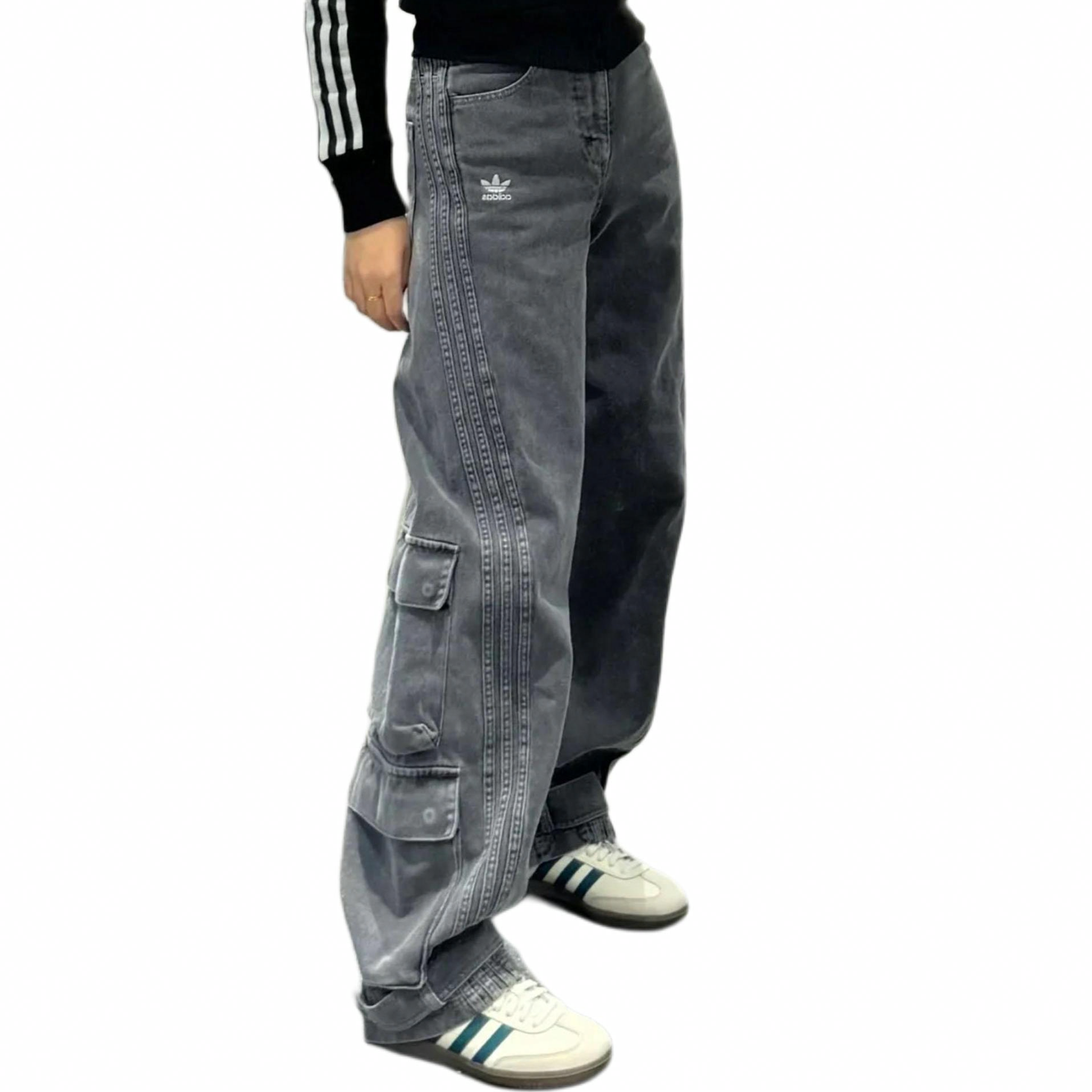 Shop adidas Originals 水洗多口袋休閒長褲 男女款 花崗岩灰 KD4323