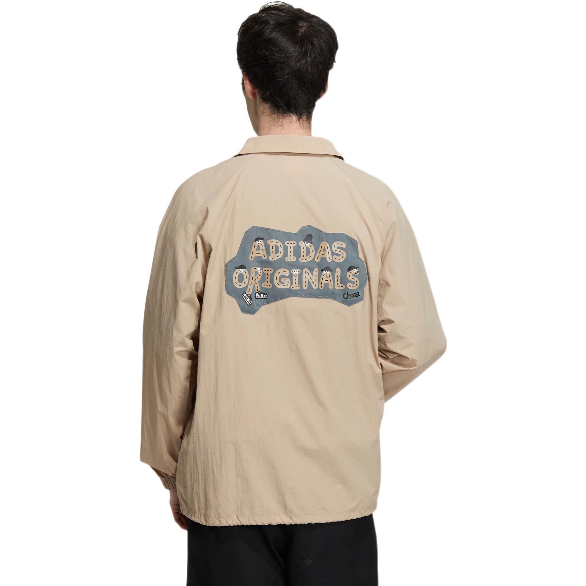 Shop 阿迪达斯 Originals x CHARR 男士多口袋户外夹克 卡其色可调节下摆 HR3462