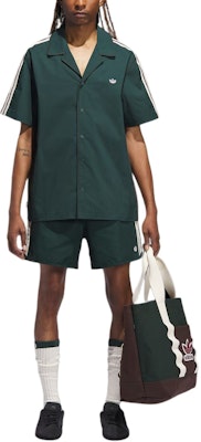 阿迪达斯原创 x CLOT 爱迪生陈联名男女同款条纹保龄球T恤。 JP3870 Details for 阿迪达斯原创 x CLOT 爱迪生陈联名男女同款条纹保龄球T恤。 JP3870