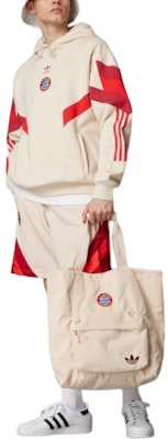 adidas Originals x FC Bayern FW24 Hoodie Logo Garis Linen Striped. IS6513 Details for adidas Originals x FC Bayern FW24 Hoodie Logo Garis Linen Striped. IS6513