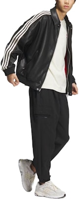 adidas Originals x 阮菲菲 FW23 黑色皮夹克带标志设计 男女同款 IX4244 Details for adidas Originals x 阮菲菲 FW23 黑色皮夹克带标志设计 男女同款 IX4244