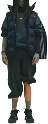 阿迪达斯Originals x HAMCUS FW23黑色连帽拉链羽绒夹克男女同款 IY5049 Lookbook 阿迪达斯Originals x HAMCUS FW23黑色连帽拉链羽绒夹克男女同款 IY5049