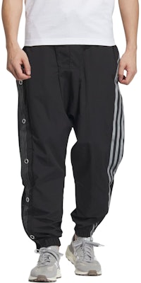 adidas Originals x HAMCUS FW23 Snap-Button 3-Stripes Track Pants Unisex. IX7077 Lookbook adidas Originals x HAMCUS FW23 Snap-Button 3-Stripes Track Pants Unisex. IX7077