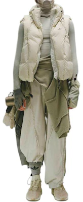 adidas Originals x HAMCUS Jaket Puff Zip Berlogo Quilted Putih Uniseks IU4839 Lookbook adidas Originals x HAMCUS Jaket Puff Zip Berlogo Quilted Putih Uniseks IU4839