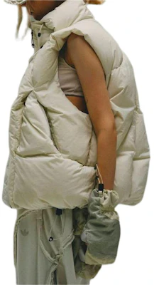 adidas Originals x HAMCUS Jaket Puff Zip Berlogo Quilted Putih Uniseks IU4839 Sizing adidas Originals x HAMCUS Jaket Puff Zip Berlogo Quilted Putih Uniseks IU4839