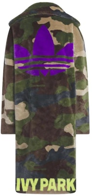 Abrigo Largo Unisex adidas Originals x IVY PARK Camo Peluche Verde Militar SS23. IB2314 Lookbook Abrigo Largo Unisex adidas Originals x IVY PARK Camo Peluche Verde Militar SS23. IB2314
