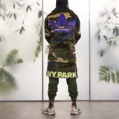 Abrigo Largo Unisex adidas Originals x IVY PARK Camo Peluche Verde Militar SS23. IB2314 Purchase Abrigo Largo Unisex adidas Originals x IVY PARK Camo Peluche Verde Militar SS23. IB2314