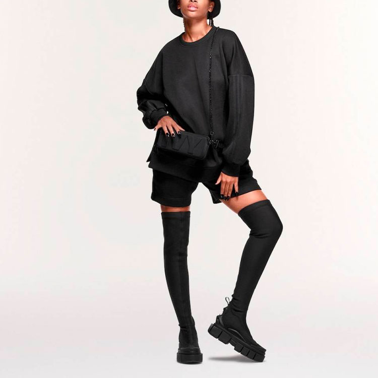 Shop adidas Originals x IVY PARK FW23 男女黑色網眼長袖運動衫。 IP7918