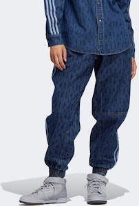 阿迪达斯Originals x IVY PARK宽松印花牛仔运动裤蓝色裤子 H61699 Purchase 阿迪达斯Originals x IVY PARK宽松印花牛仔运动裤蓝色裤子 H61699