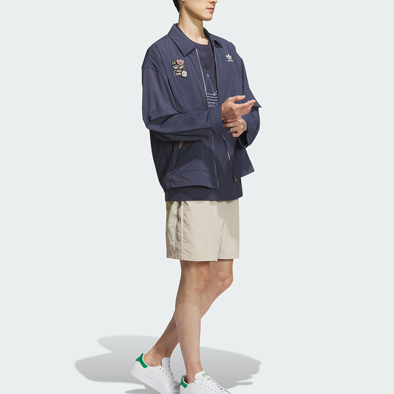 Shop adidas Originals x 長渕孝士海軍藍拉鍊外套附翻蓋口袋 IS0644