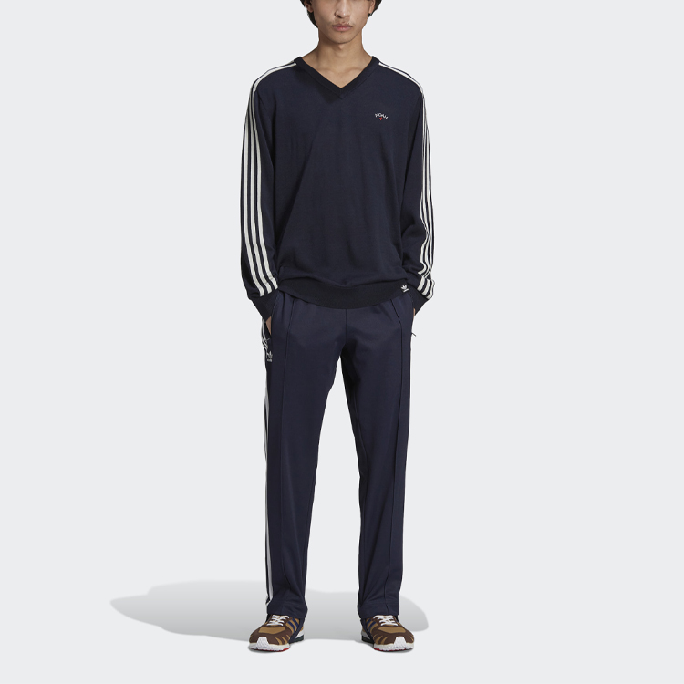 Shop 阿迪达斯Originals x NOAH贝肯鲍尔复古运动裤传奇藏蓝色 HC4308