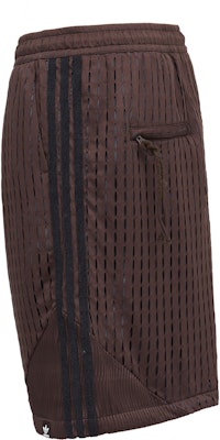 adidas Originals x SFTM 寬鬆透氣休閒運動短褲 男女通用 - 深棕色 IK8600 Lookbook adidas Originals x SFTM 寬鬆透氣休閒運動短褲 男女通用 - 深棕色 IK8600