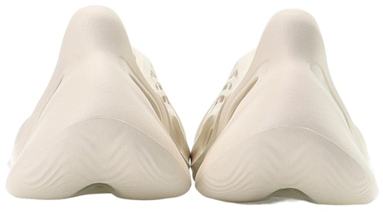 イージー フォームランナー "サンド" (YZY FOAM RNNR "SND") FY4567-2022 Purchase イージー フォームランナー "サンド" (YZY FOAM RNNR "SND") FY4567-2022