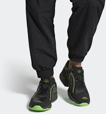 adidas Originals Yung-96 Kasut Lari Tahan Lasak Unisex Hitam Hijau 'Black Green' EF8973 Purchase adidas Originals Yung-96 Kasut Lari Tahan Lasak Unisex Hitam Hijau 'Black Green' EF8973