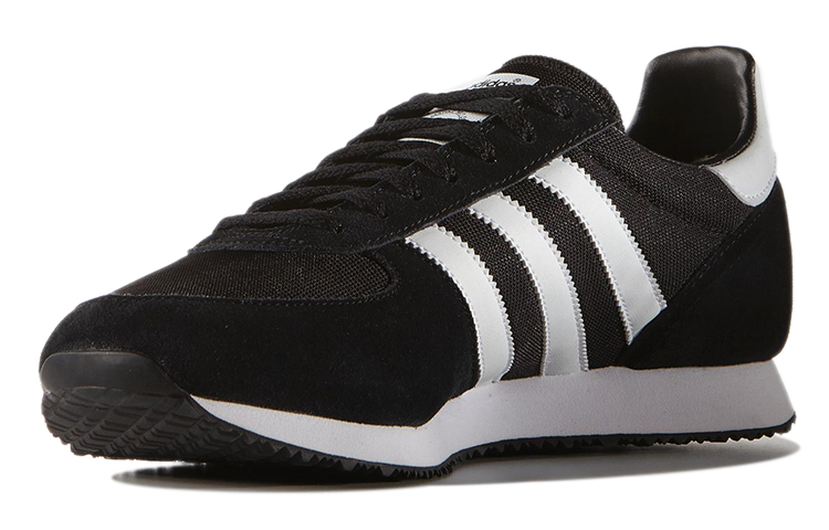 Lookbook adidas Originals ZX Racer ''Zwart Wit'' S79202