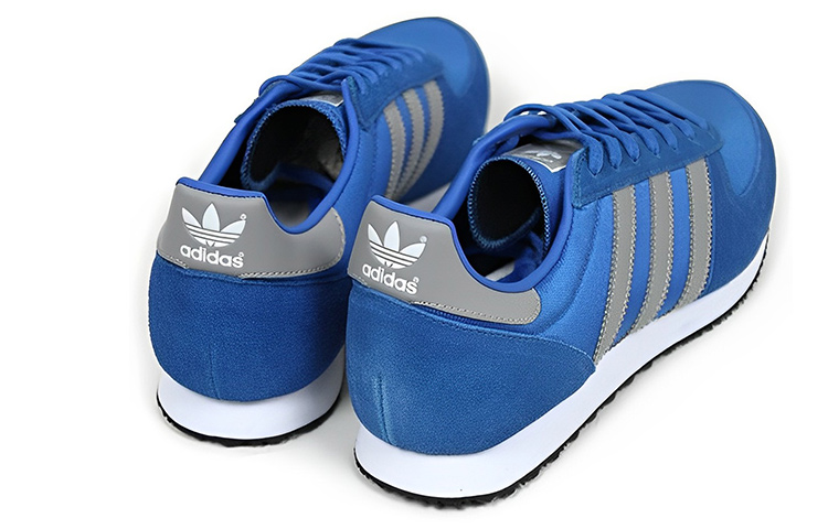 Shop 阿迪达斯 Originals ZX 跑鞋 '蓝鸟' S79204
