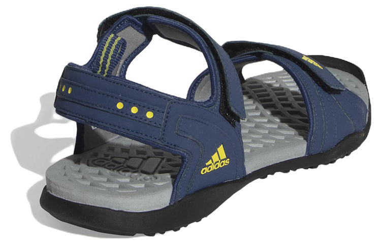 Shop adidas Thanga 運動休閒涼鞋 藍黃
