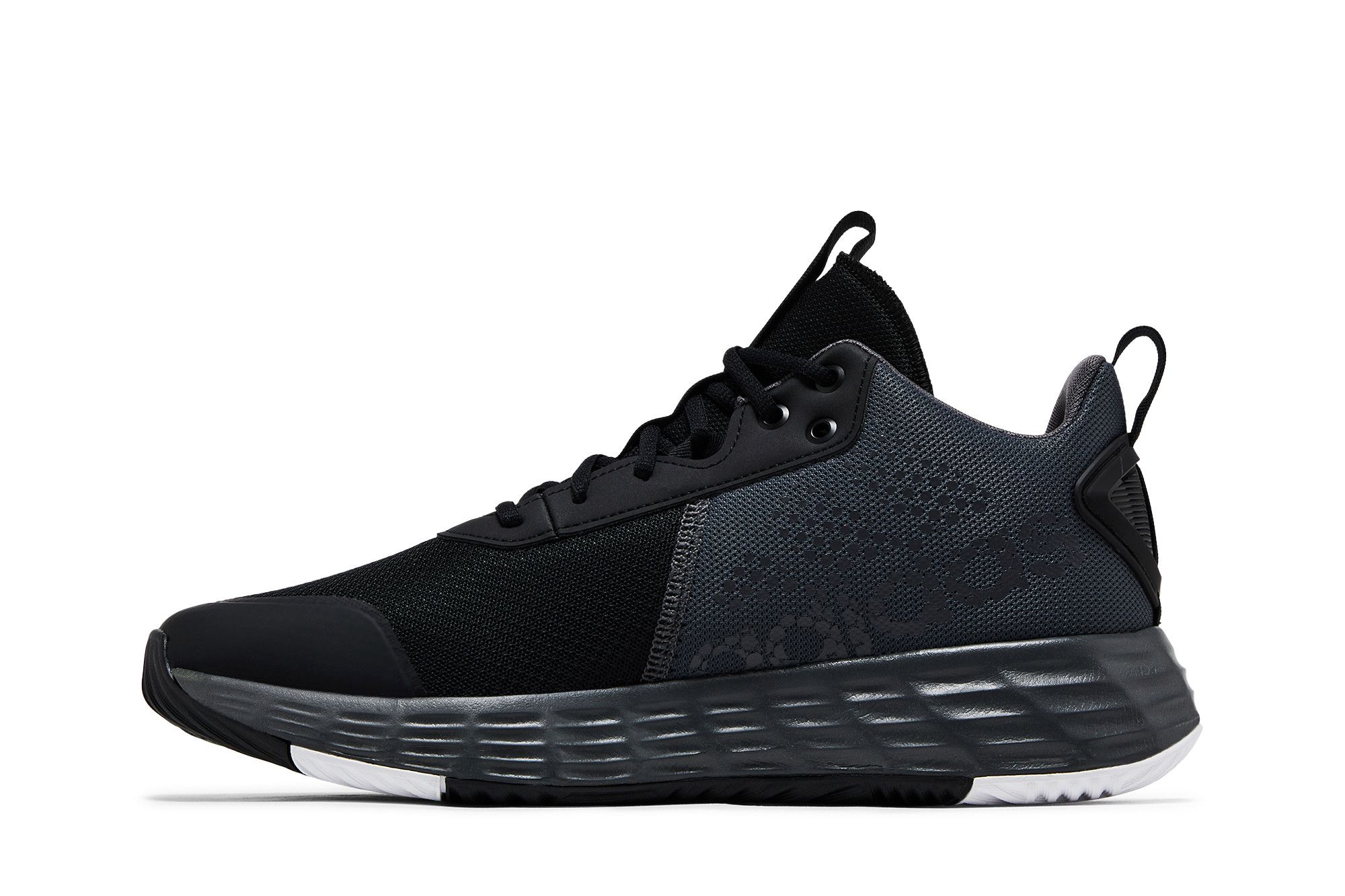 Lookbook 阿迪达斯 Own The Game 黑白配色篮球鞋 IF2683