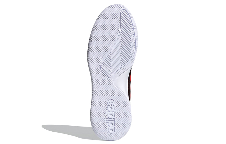 Sizing 阿迪达斯OwnTheGame中帮“黑白红”篮球鞋 FY6008