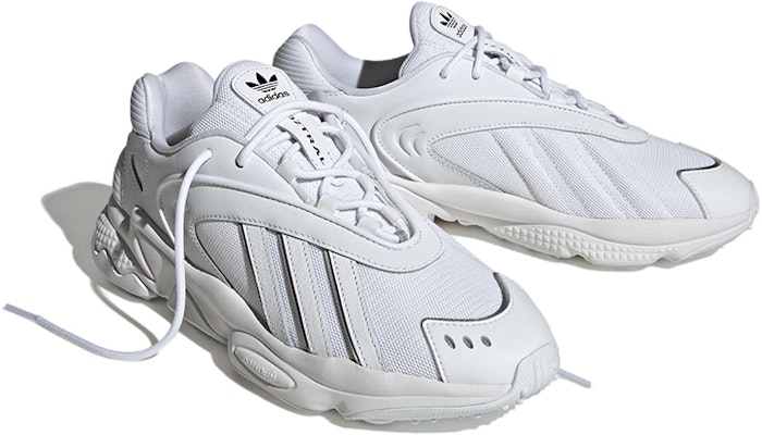 adidas Oztral 'Putih Perak Metalik' ID9790 Lookbook adidas Oztral 'Putih Perak Metalik' ID9790