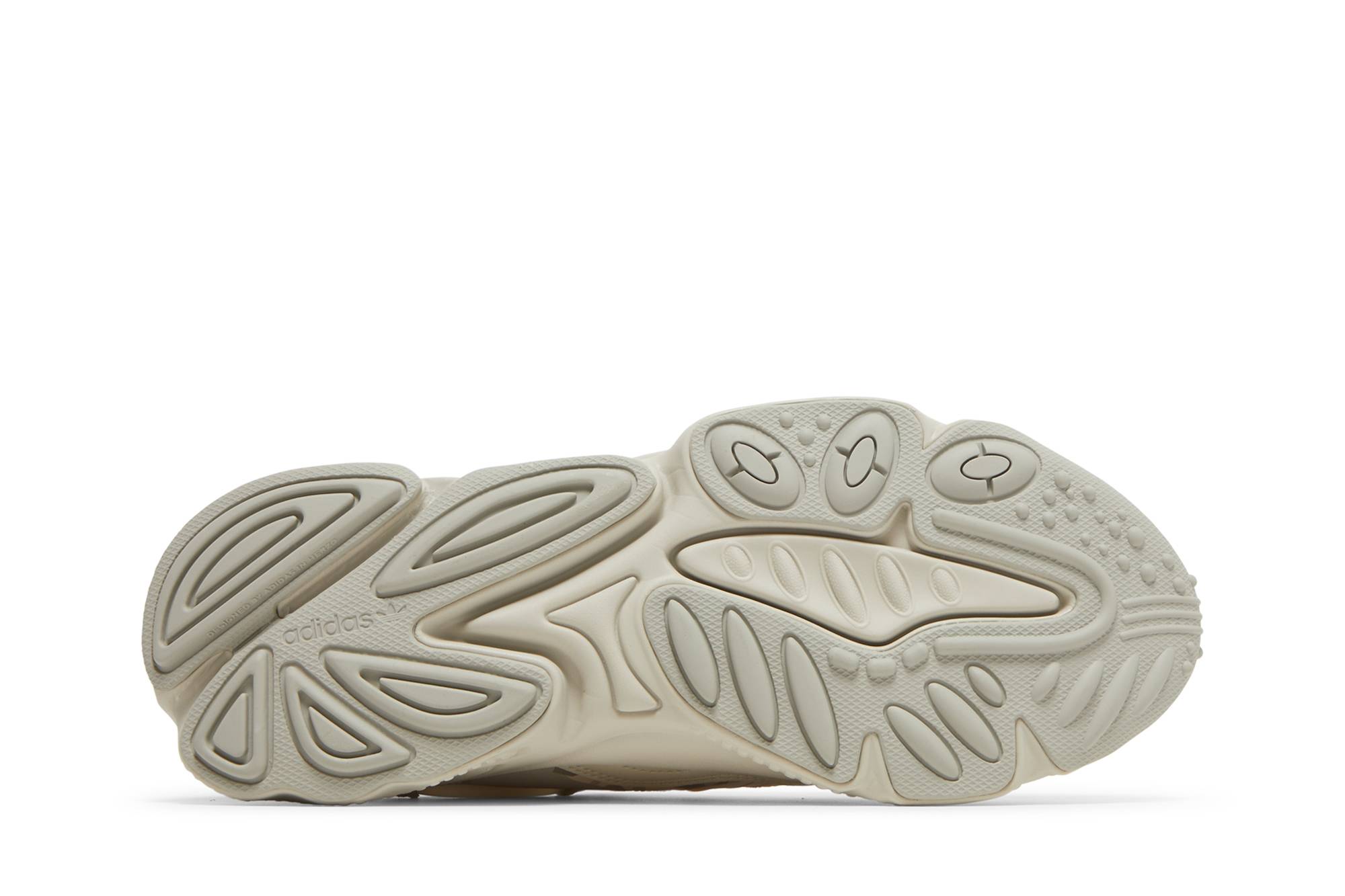 Shop アディダス オズウィーゴ 「メタルグレー」 GX3322