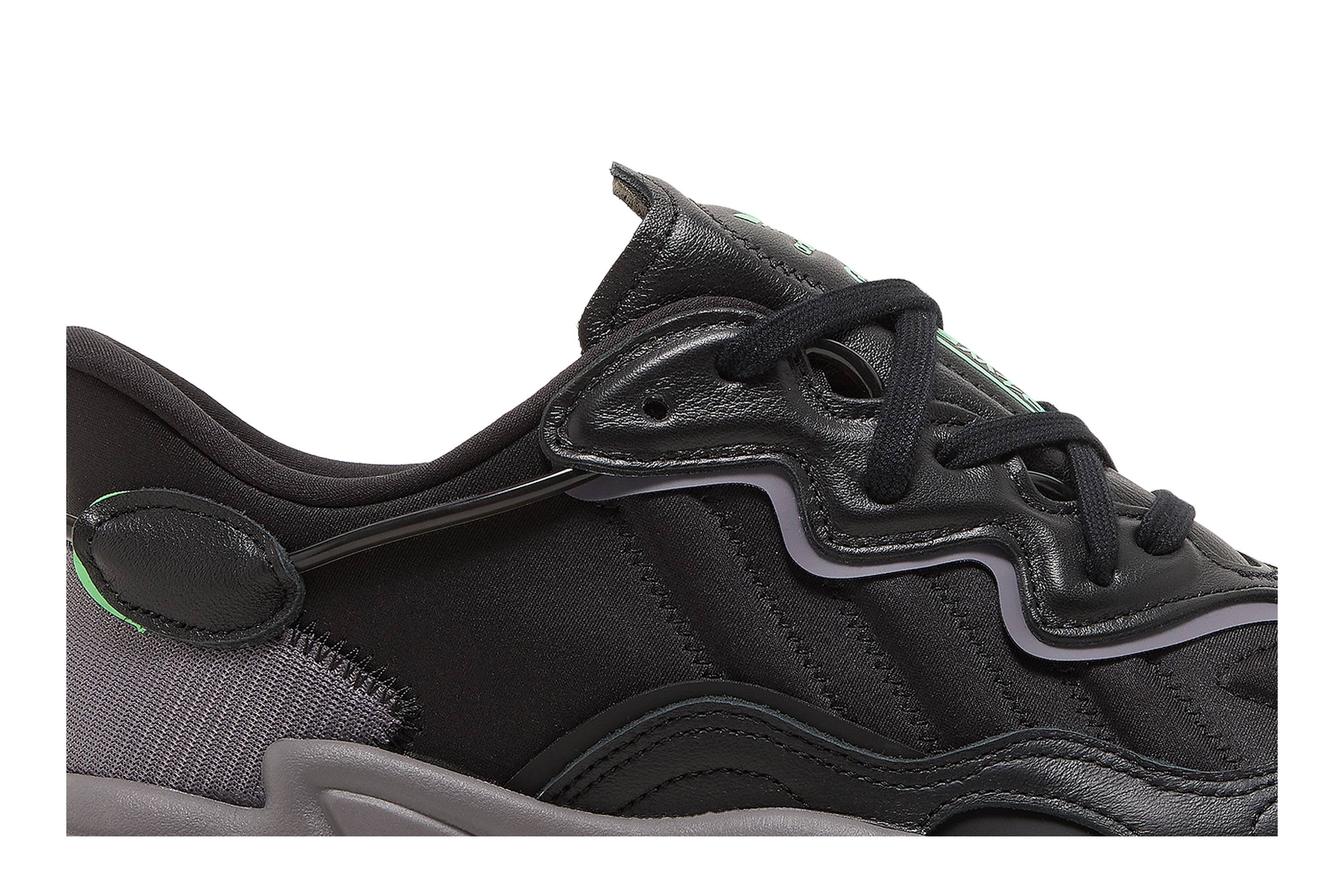 adidas Ozweego 'Black Charcoal Screaming Green' 圖 2