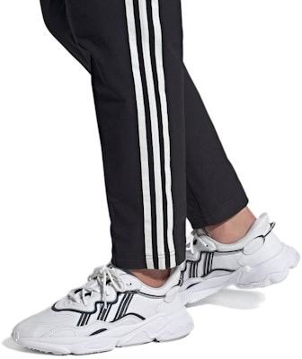 adidas Ozweego 'Putih Awan Hitam' FZ0037 Sizing adidas Ozweego 'Putih Awan Hitam' FZ0037