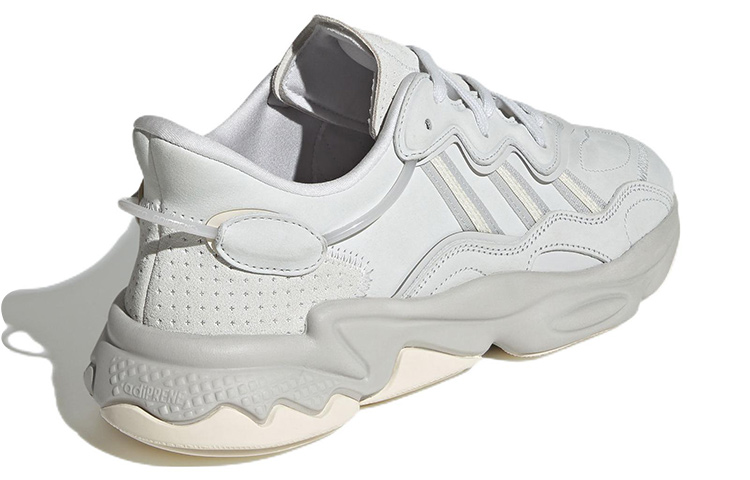 Shop 阿迪达斯 Ozweego '灰色' GX4571