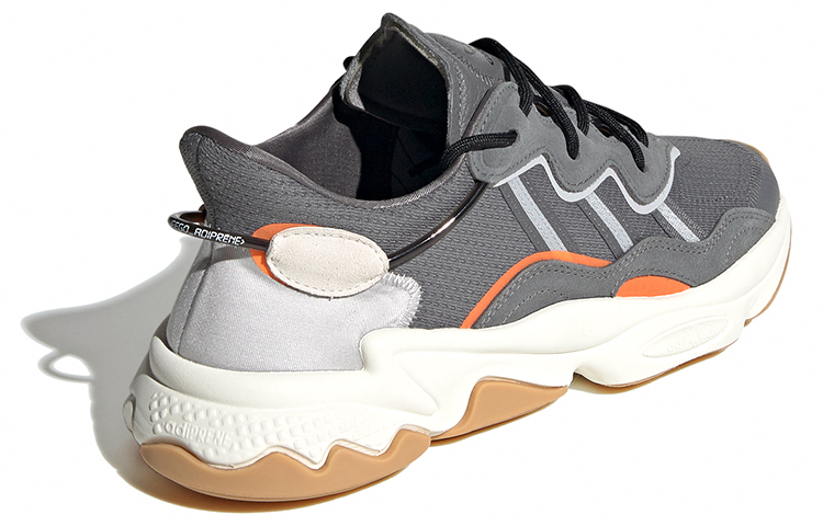 Shop アディダス オズウィーゴ "グレーガム" FY1569