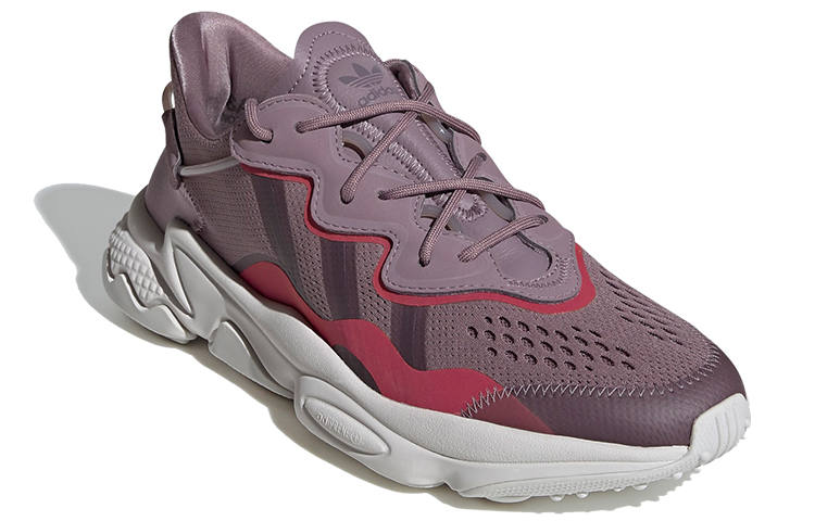 Lookbook 阿迪达斯 Ozweego '传奇紫' EG6610