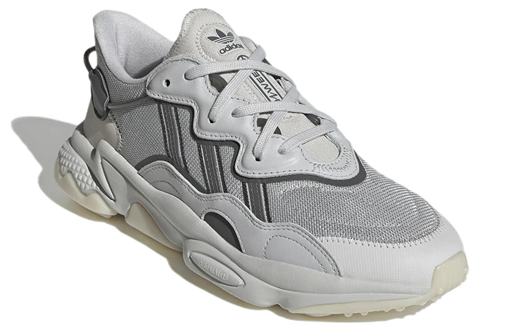 Lookbook 阿迪达斯 Ozweego '浅灰色' GX1831