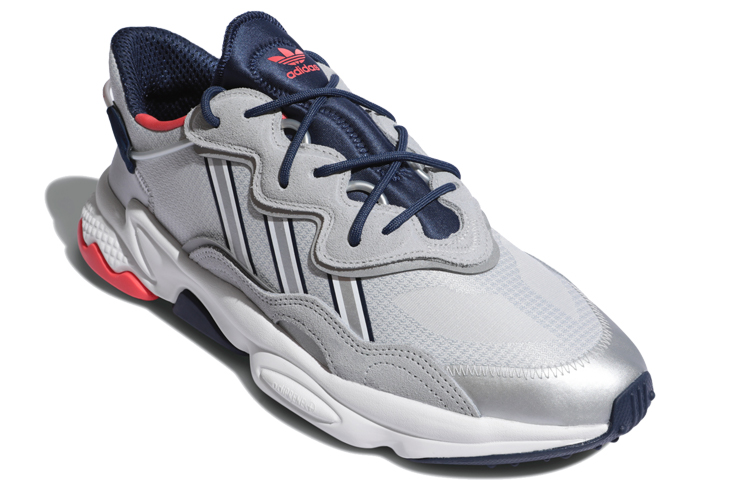 Lookbook 阿迪达斯 Ozweego '银色金属科技靛蓝' FV9650