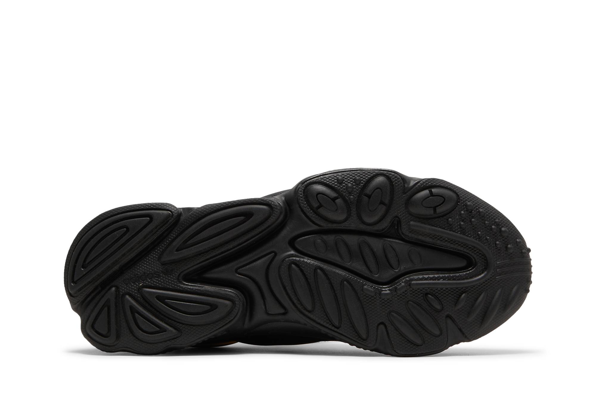 Shop adidas Ozweego「全黑」FX6028