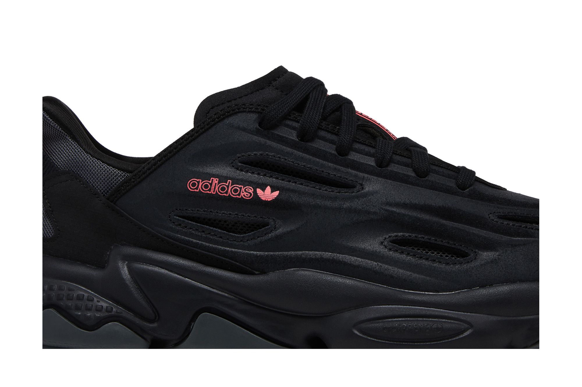 Order 阿迪达斯 Ozweego Celox '黑色涡轮' GX3332
