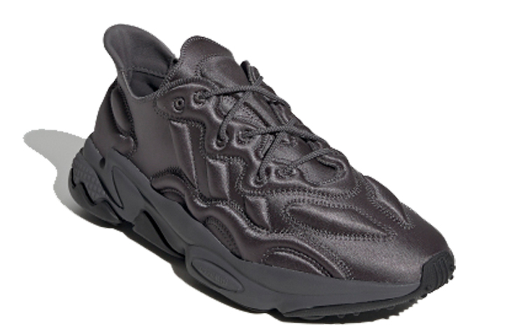 Lookbook 阿迪达斯 Ozweego Tech '灰色' FU7642