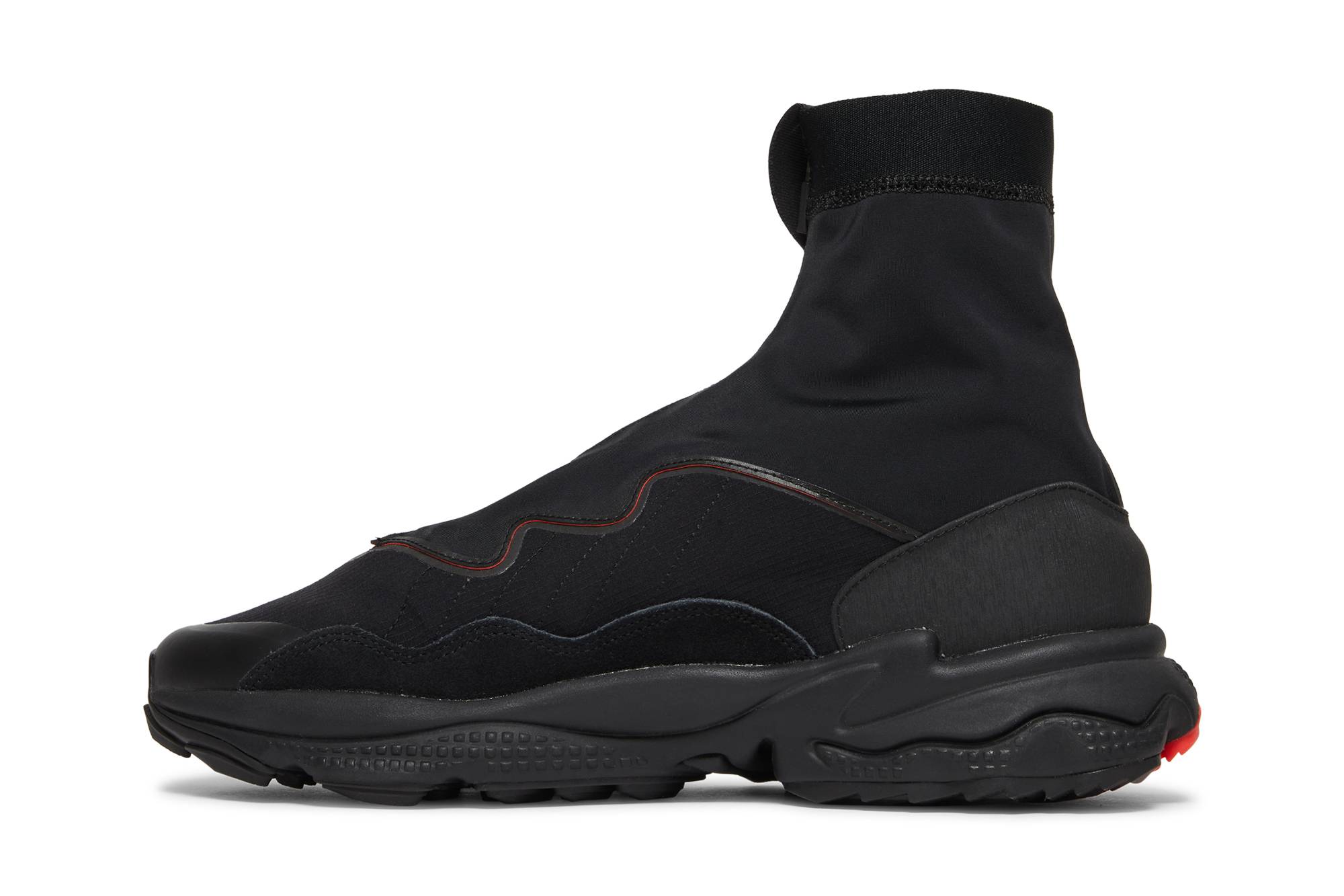 Lookbook adidas Ozweego TR STLT Negro Core Rojo Solar FV9669