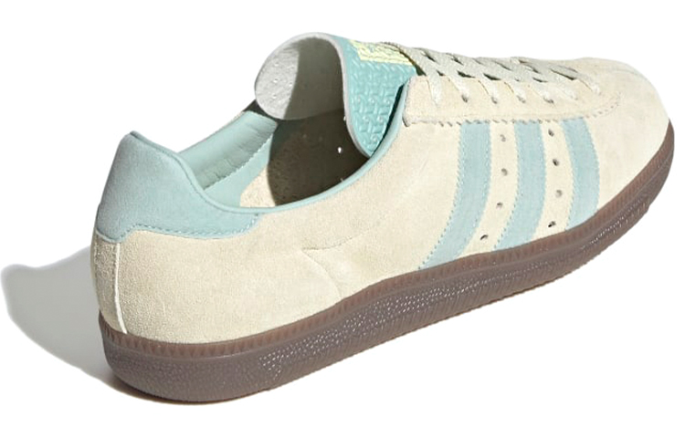 Shop adidas originals Padiham 低筒 球鞋 共用 淺藍色